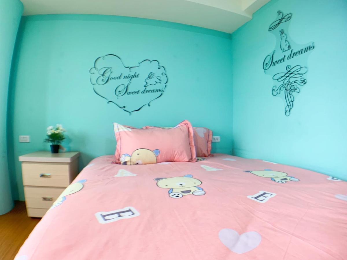 星霖之家 Apartamento Taichung Exterior foto